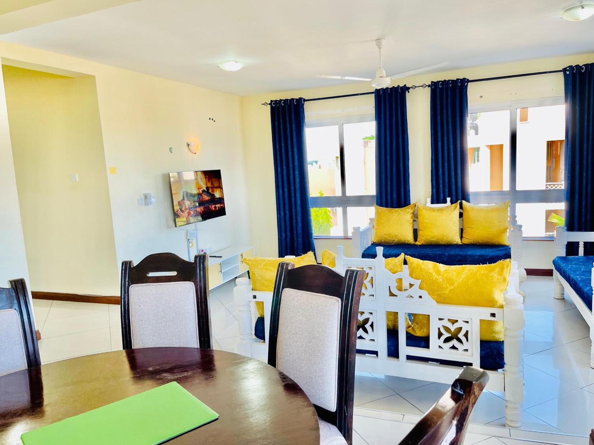 Elna'S Nyali - Work & Unwind - Pool, Sea Views, Ac & Fast Wi-Fi Bed & Breakfast Mombasa Bagian luar foto