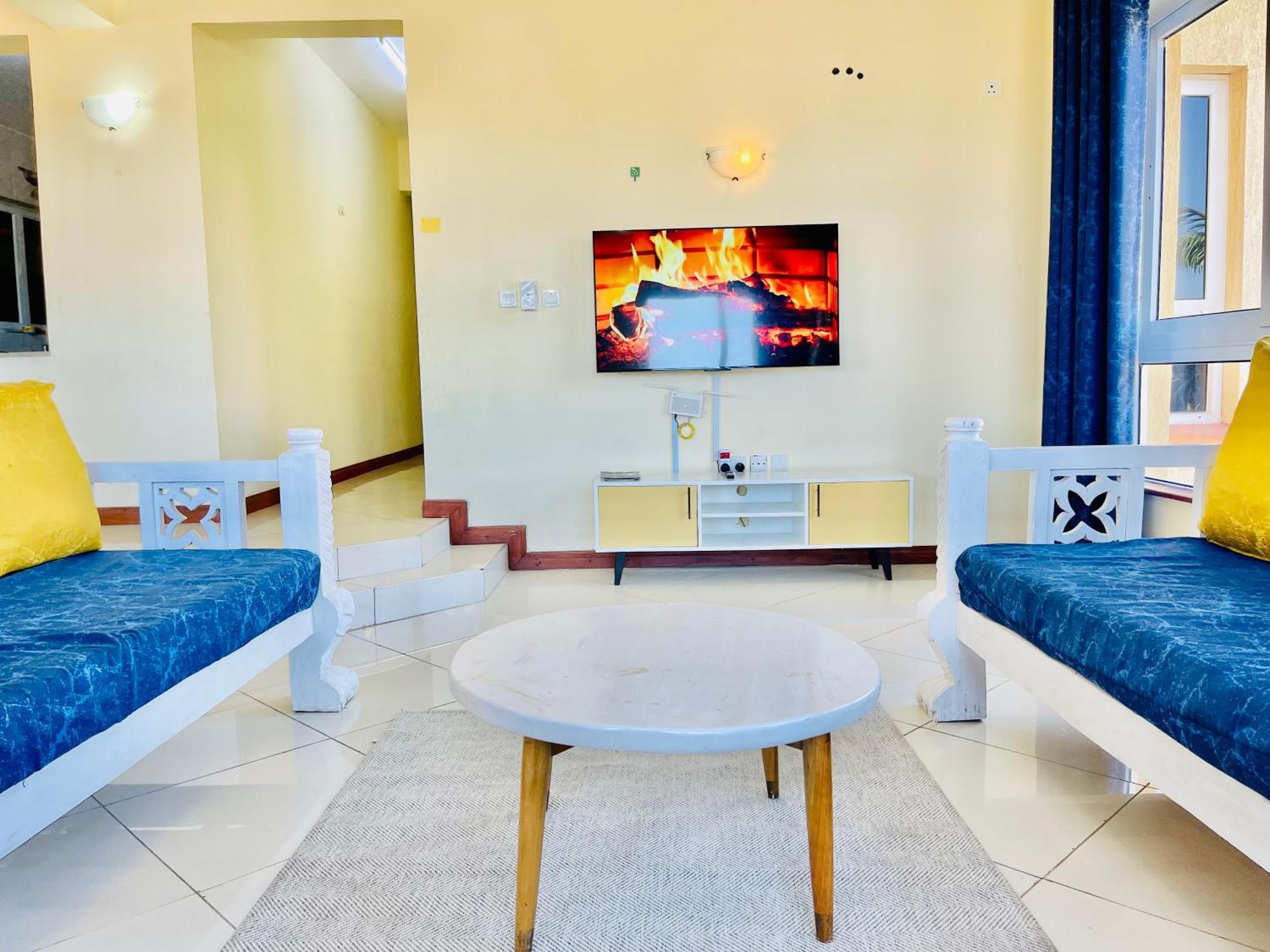Elna'S Nyali - Work & Unwind - Pool, Sea Views, Ac & Fast Wi-Fi Bed & Breakfast Mombasa Bagian luar foto