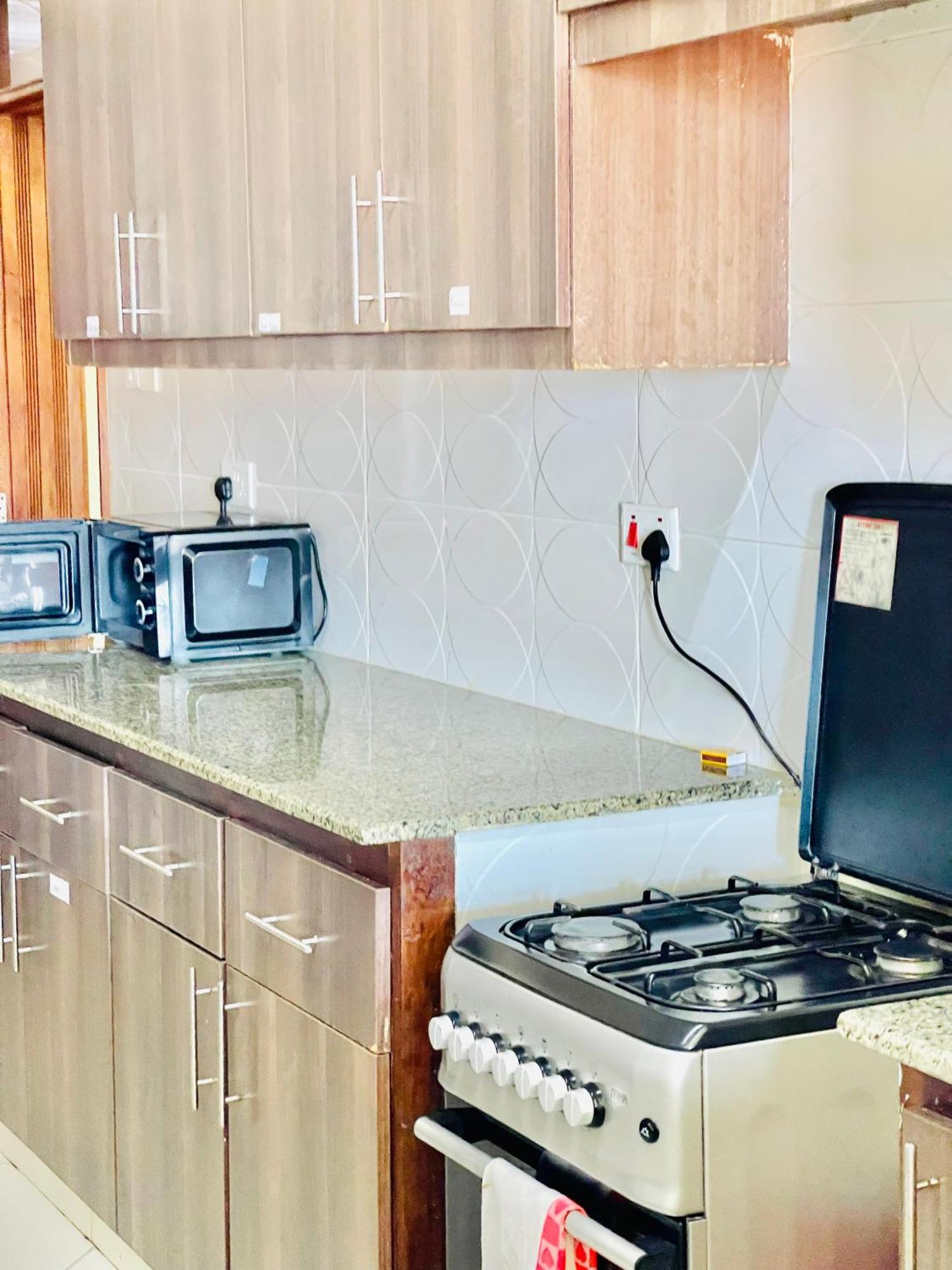 Elna'S Nyali - Work & Unwind - Pool, Sea Views, Ac & Fast Wi-Fi Bed & Breakfast Mombasa Bagian luar foto
