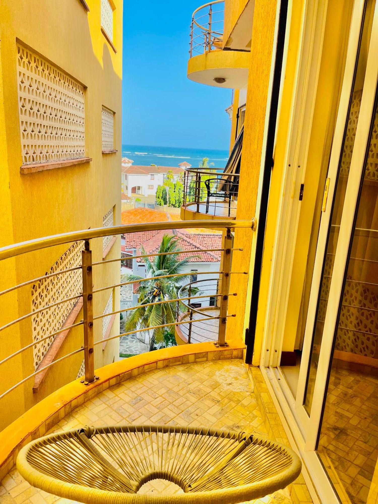 Elna'S Nyali - Work & Unwind - Pool, Sea Views, Ac & Fast Wi-Fi Bed & Breakfast Mombasa Bagian luar foto